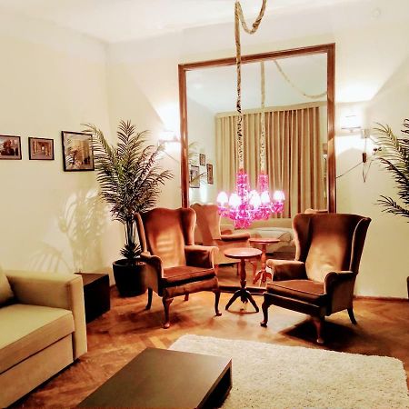 Charming Vintage Apartment Piata Sfatului Braşov Eksteriør bilde