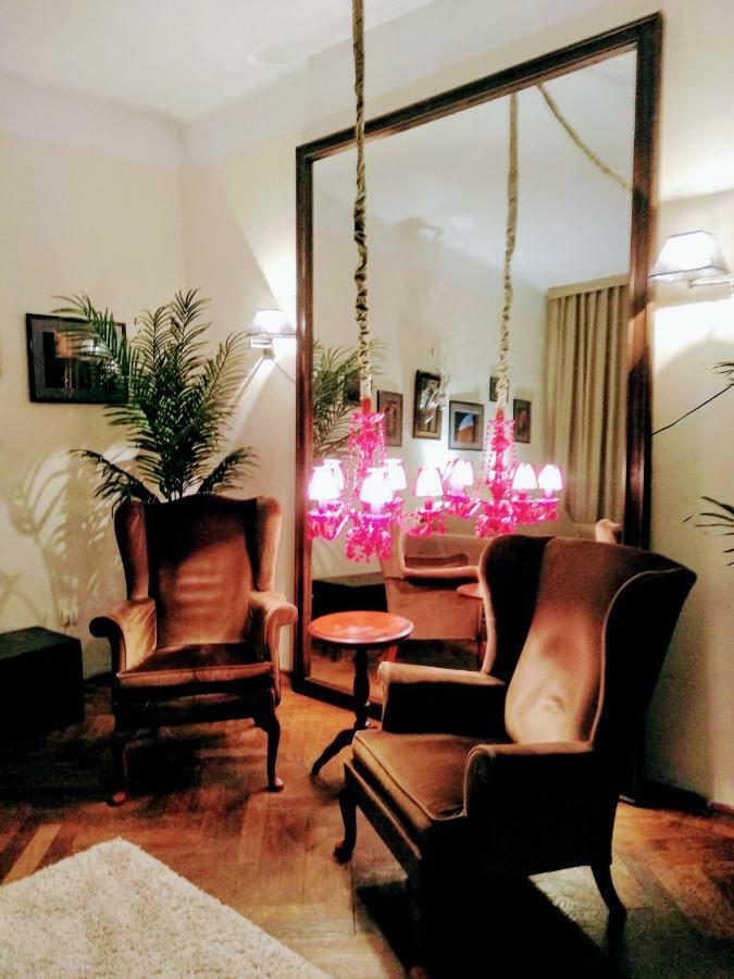 Charming Vintage Apartment Piata Sfatului Braşov Eksteriør bilde